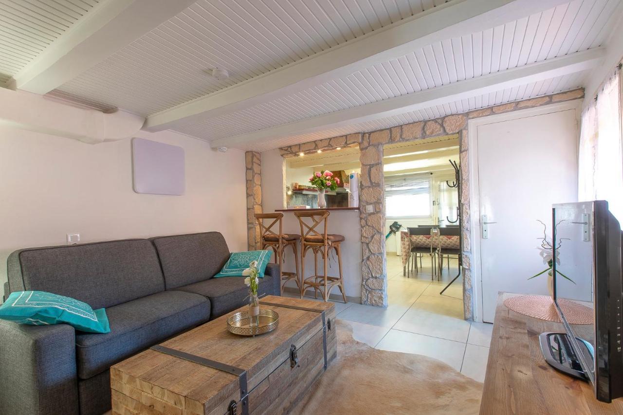 Annecy Sainte Claire Vieille Ville 38M2 Terrasse Proche Gare Et Lac 4 Pers 3 Etoiles 외부 사진